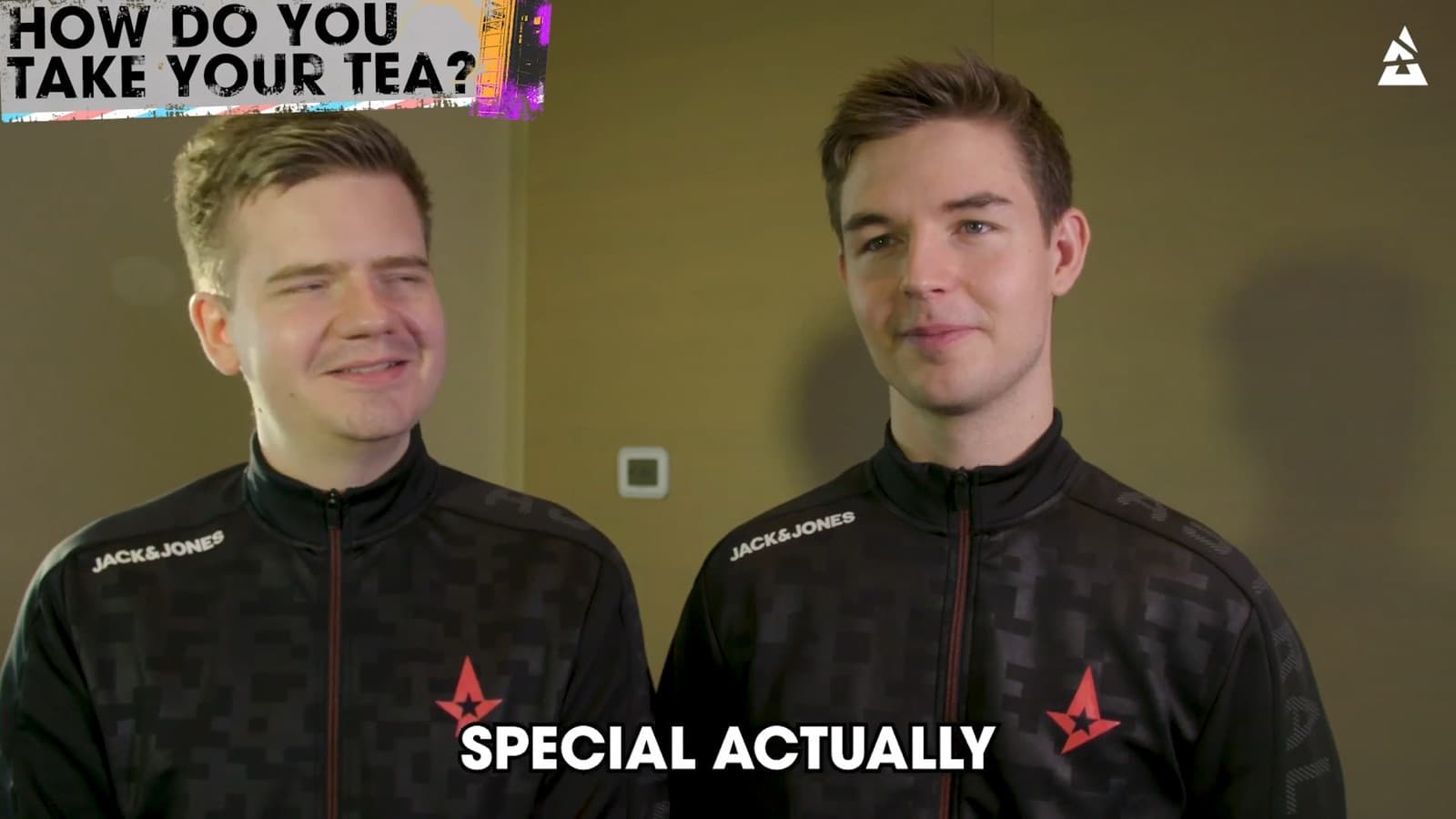 Astralis-spillerne dupreeh og device i en video fra BLAST Premier i januar 2020