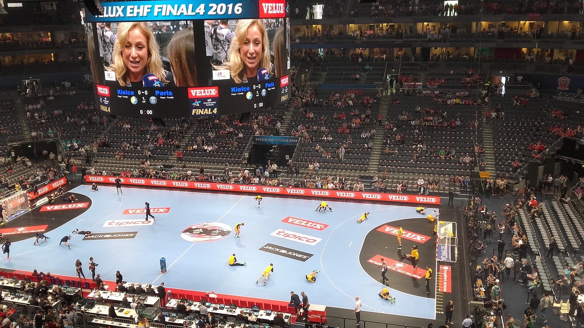 LANXESS arena, Köln, indvendigt lige før EHF Champions League Final4 i håndbold, maj 2016