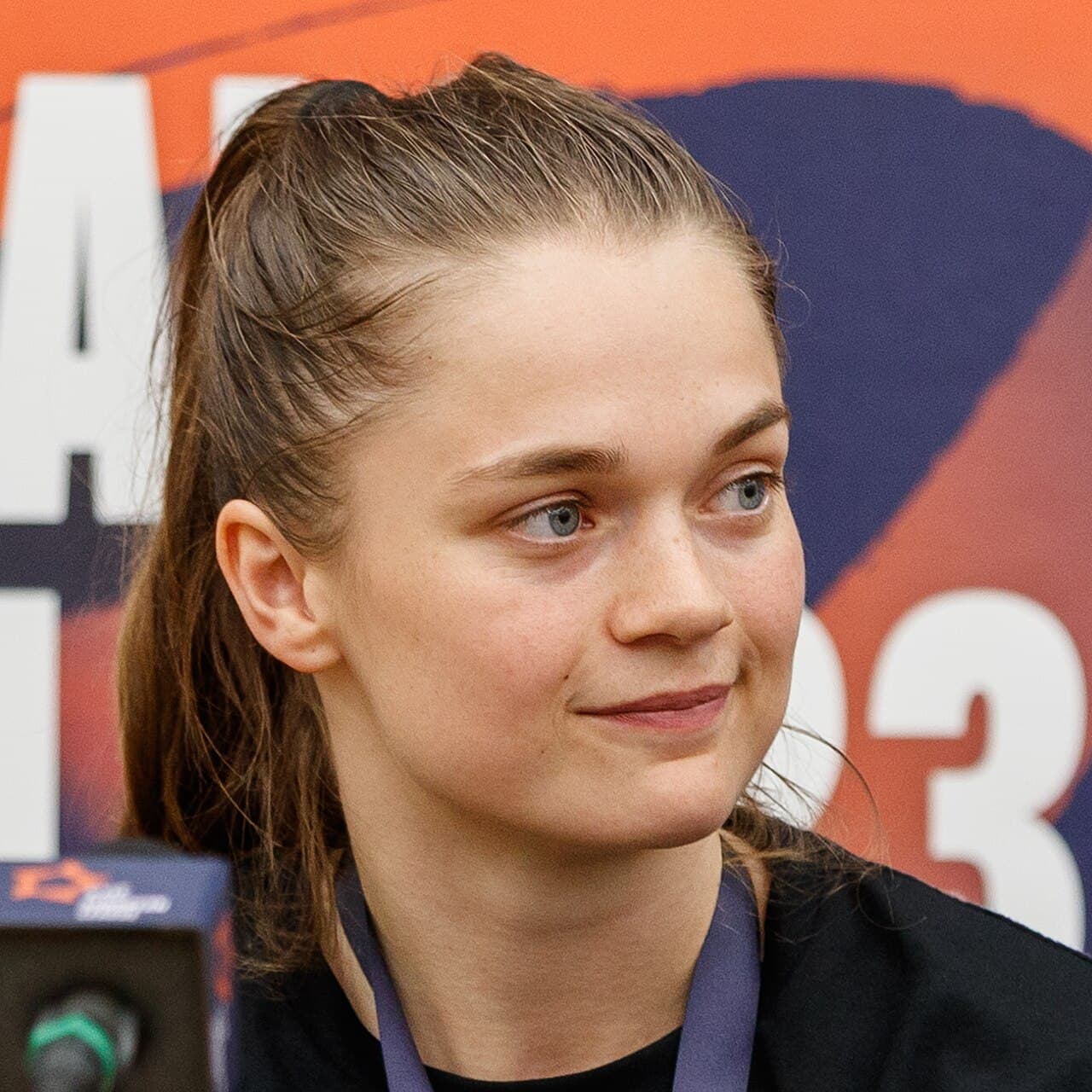 Emma Friis. Portræt af Emma Friis (Ikast Håndbold) ved tv-interview efter EHF Finals Women-finalen, Graz, 14. maj 2023