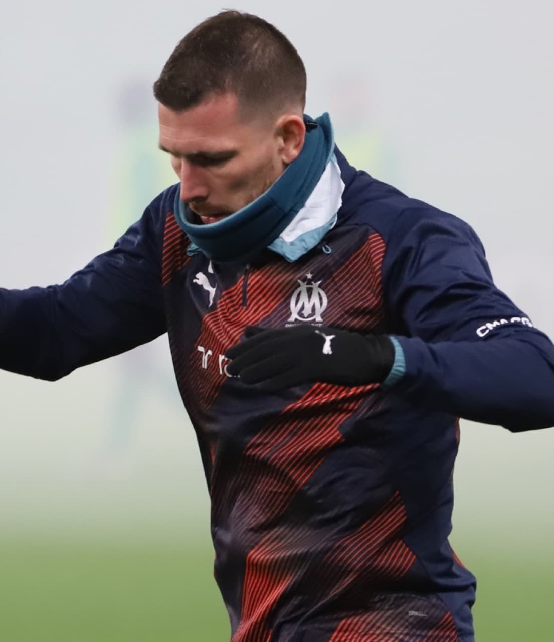 Pierre-Emile Højbjerg. Højbjerg i Olympique de Marseilles træningstøj, sæsonen 2024/25 (december 2024)